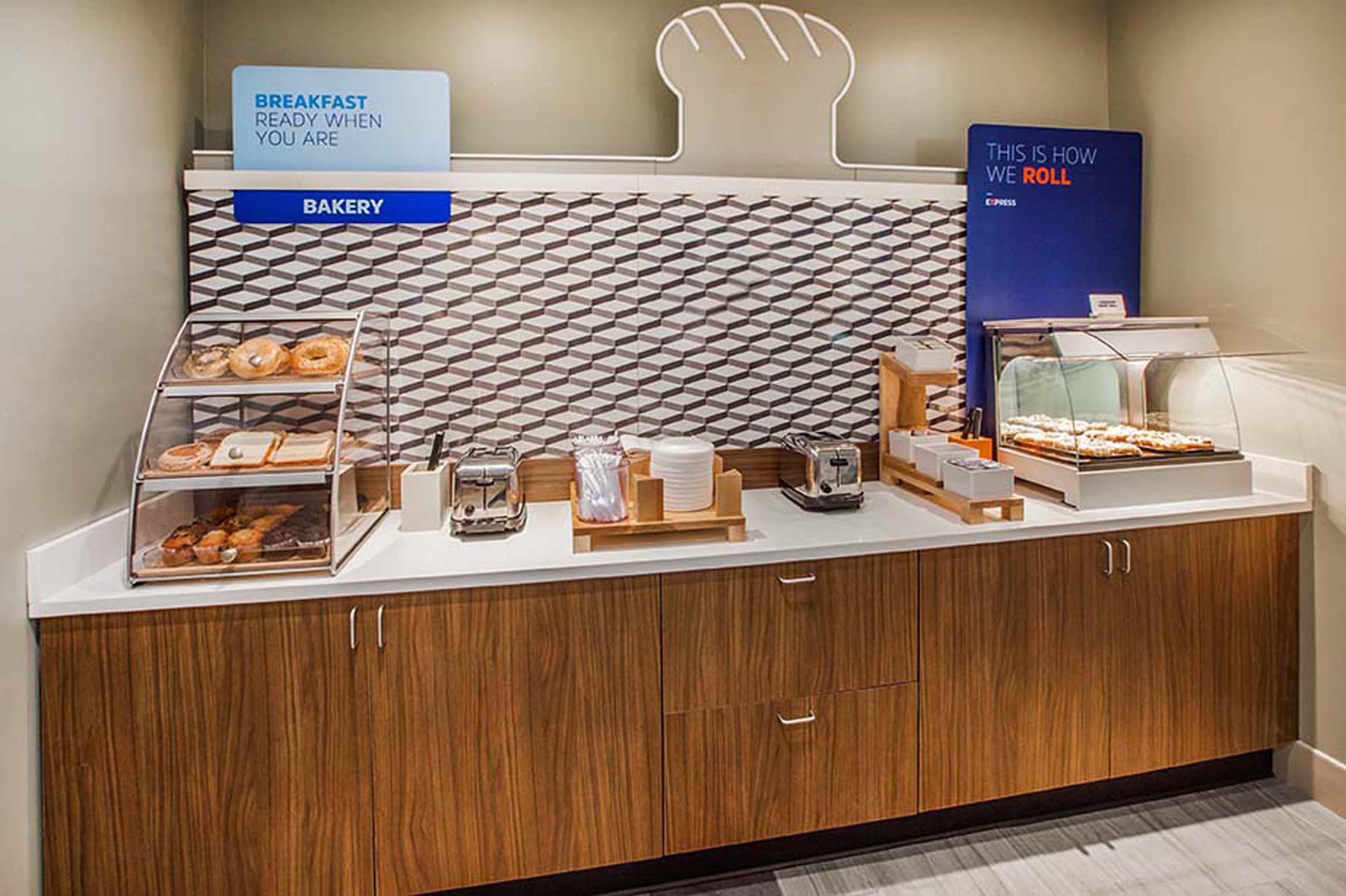 Holiday Inn Express Easton By Ihg Exterior foto